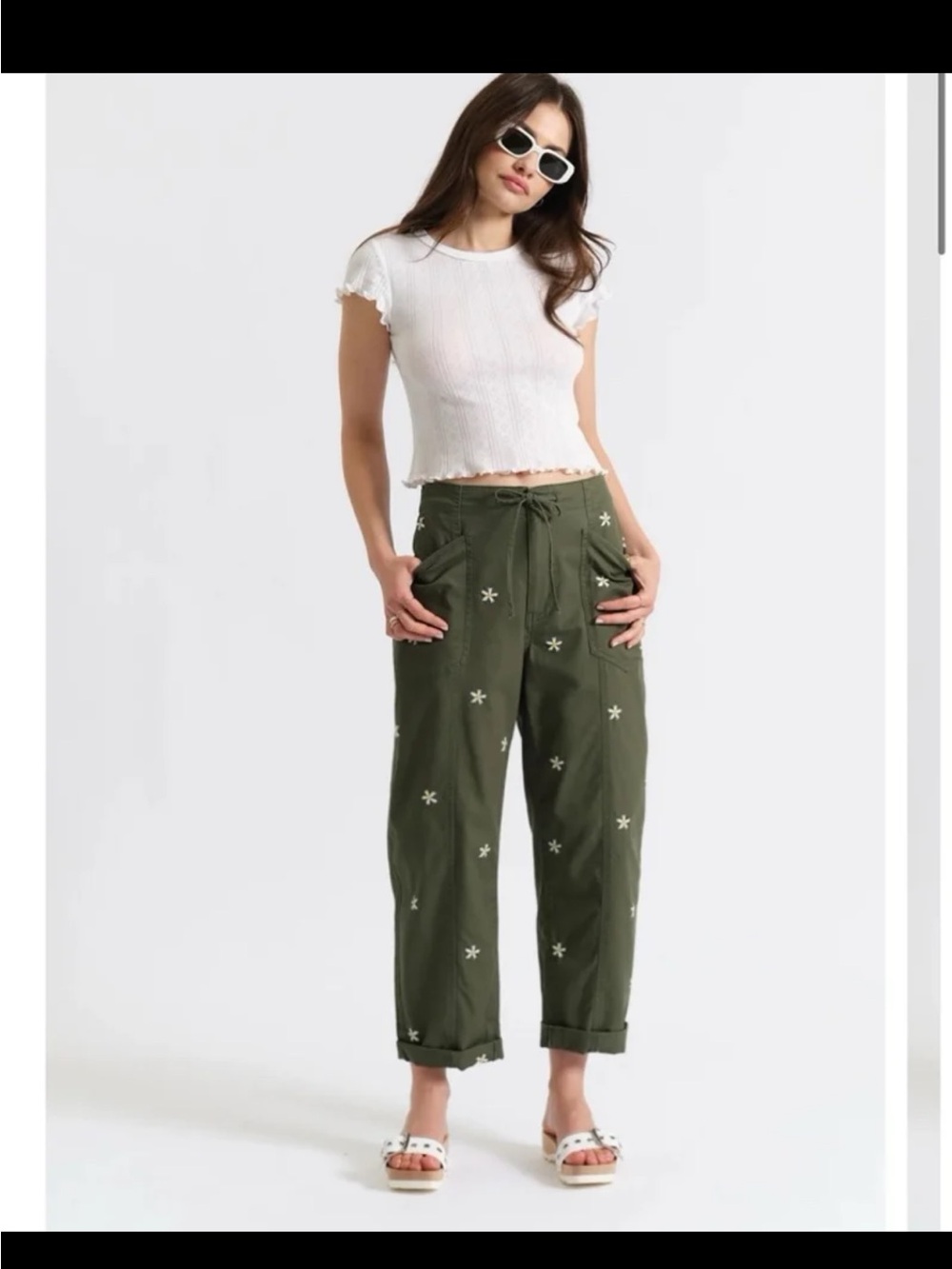 DAZE VILLA DRAWSTRING BARREL LEG PANT IN BRONZE GREEN DAISY size 31